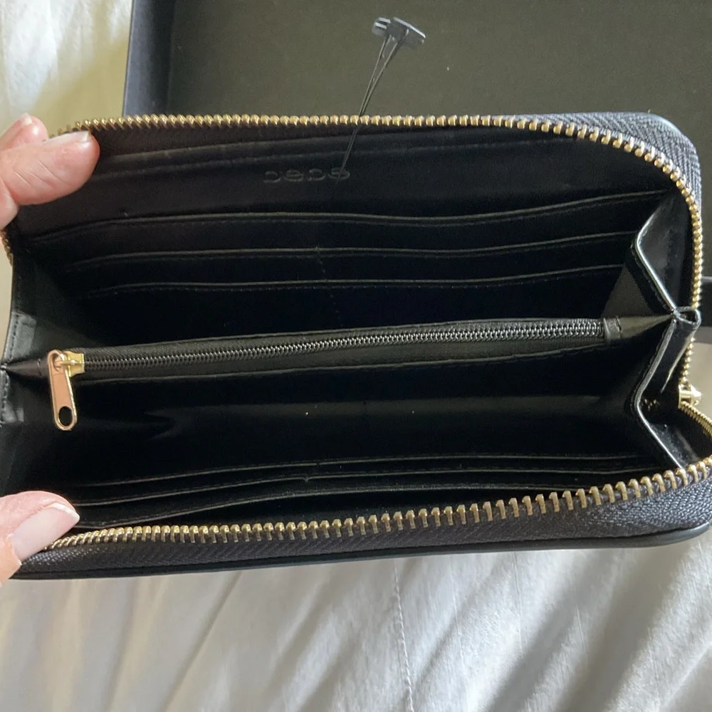 NWOT Bebe Black zipped with gold trim wallet with box - Picture 4 of 5